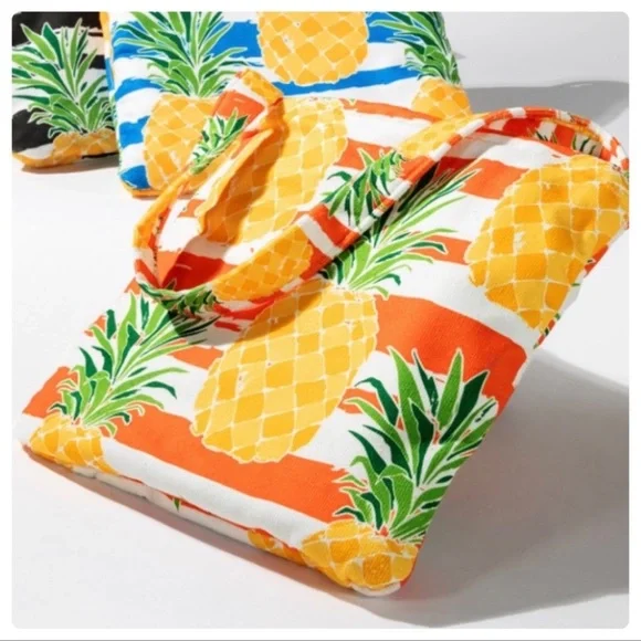 🧡RESTOCKED🧡New tangerine pineapple bag convertible beach towel🍍🍍 - Picture 9 of 9